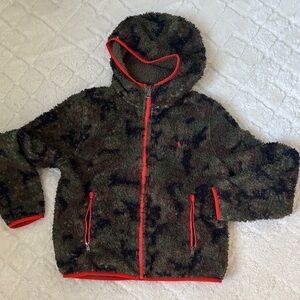 POLO RALPH LAUREN KIDS
CAMOUFLAGE FLEECED SWEATESHIRT
